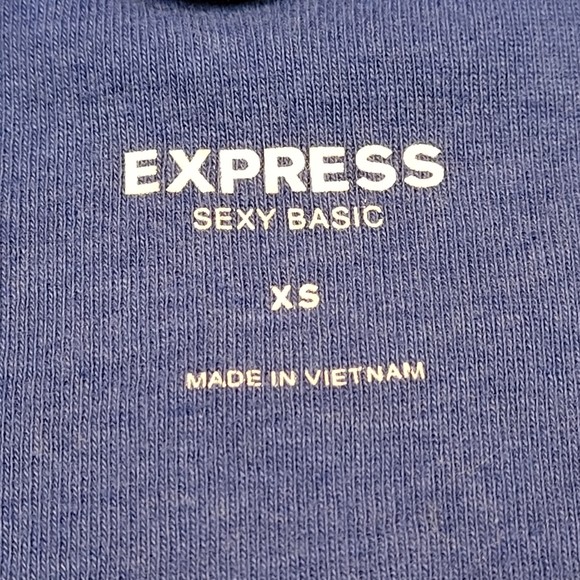 💜3/$25💜 Express Sexy Basic Top 1/2 Sleeve V-neck Blue Sz XS - Picture 5 of 6